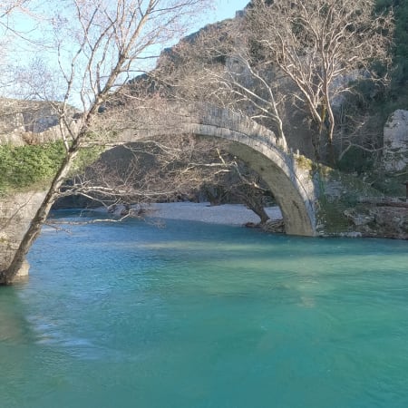 4-Hour Vikos Gorge Trek in Zagori with Voidomatis Riverside Trail