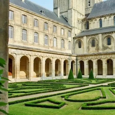 8-Hour William the Conqueror Tour in Normandy with Caen and Bayeux