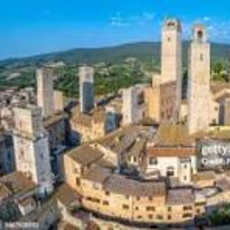 2-Hour San Gimignano Walking Tour with Cathedral and Wine Museum