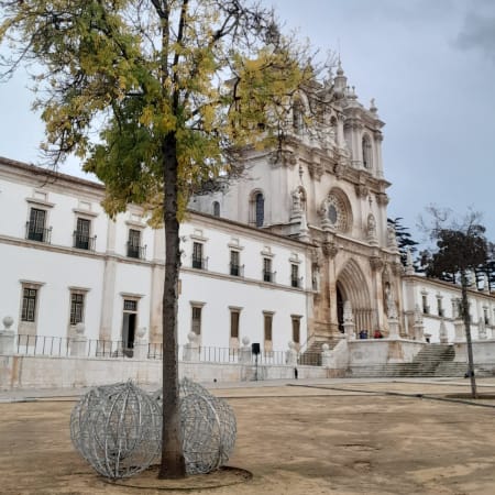 8-Hour Private Central Portugal Tour with UNESCO Sites and Fátima
