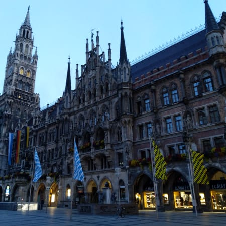 3-Hour Munich Walking Tour with Marienplatz and Hofbräuhaus