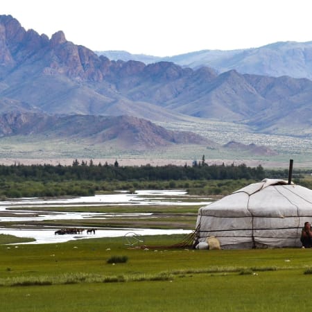 9-Day Mongolia Cultural Tour with Khuvsgul Lake and Reindeer Village