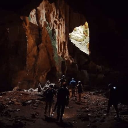 5-Hour Fiji Zipline Adventure with 16 Ziplines and Limestone Caves