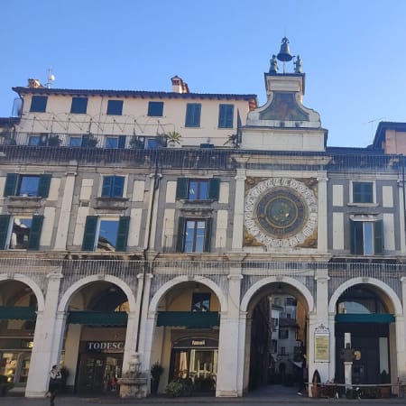 2-Hour Brescia Walking Tour with Roman Ruins and Twin Cathedrals
