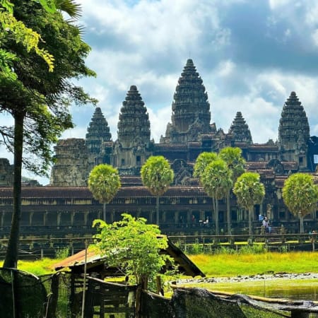 12-Day Cambodia Tour with Angkor Wat, Phnom Penh and Koh Rong