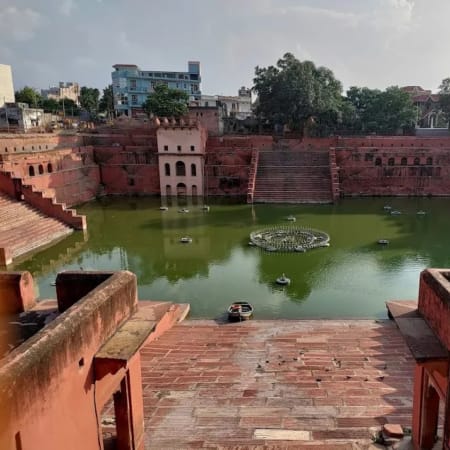 1-Day Mathura Temple Tour with Optional Vrindavan Visit