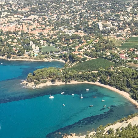 8-Hour Cassis Wine Tour from Marseille with Cliffs and Sea Views