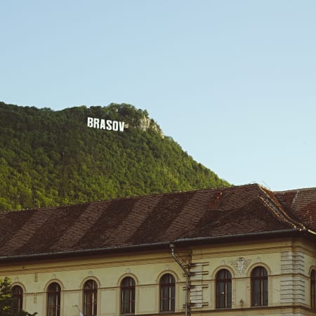 6-Day Central Romania Tour with Brașov Hikes and Bear Sanctuary