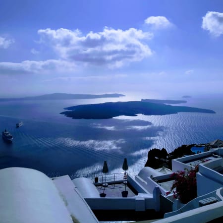 6-Hour Santorini Boating Tour with Nea Kameni and Thirassia