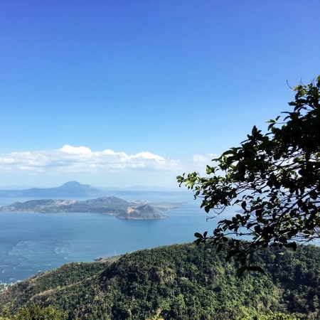 Full-Day Tagaytay Tour with Taal Volcano and Yoki's Farm