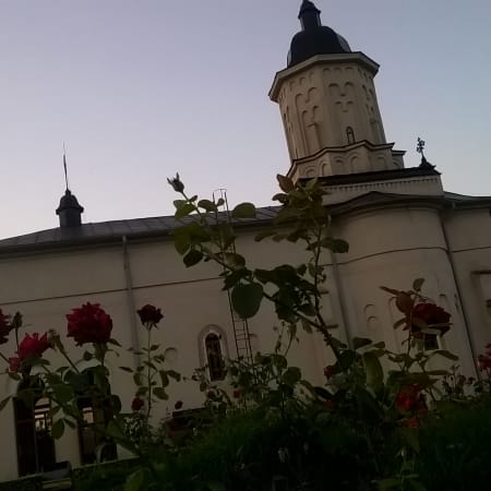 6-Hour Cycling Tour in Iași with Seven Monasteries and Wine Tasting