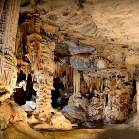8-Hour Sterkfontein Caves Tour with the Cradle of Humankind