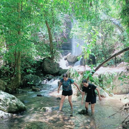 4-Hour Waterfall Trek in Kampot to Veal Pouch Butterfly Falls