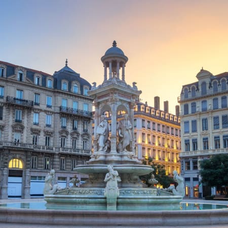 2-Hour Lyon Private Walking Tour with a Local