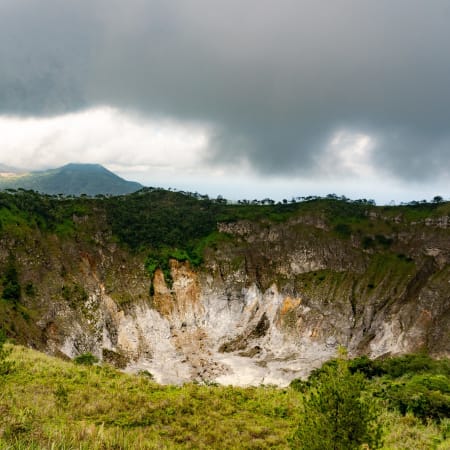 1-Day Minahasa Highland Tour from Manado with Mahawu and Linow Lake