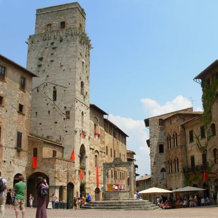 2-Hour Walking Tour of San Gimignano with Medieval Squares and Views