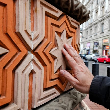 3-Hour Sensory Walking Tour of Budapest for Visually Impaired Travelers