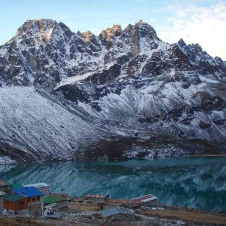 18-Day Gokyo Chola Pass Trek in Nepal with Everest Base Camp