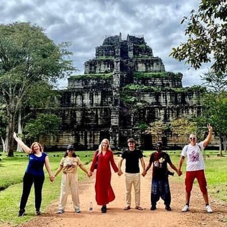 10-Day Cambodia Cultural Tour with Angkor Wat and Preah Vihear