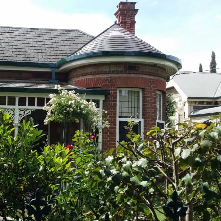 2-Hour North Adelaide Heritage Walk with Historic Homes and Priory