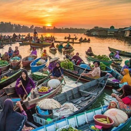 1-Day Lok Baintan Floating Market Tour with Sasirangan Crafts
