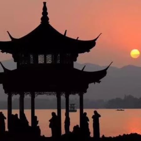 8-Hour Hangzhou UNESCO Tour with Lingyin Temple and West Lake