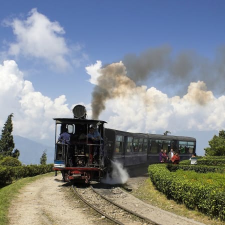 5-Day Gangtok and Darjeeling Tour with Tiger Hill Sunrise