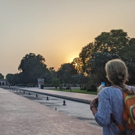 3-Day Lahore Cultural Tour with Mughal Landmarks and Bazaar Visits