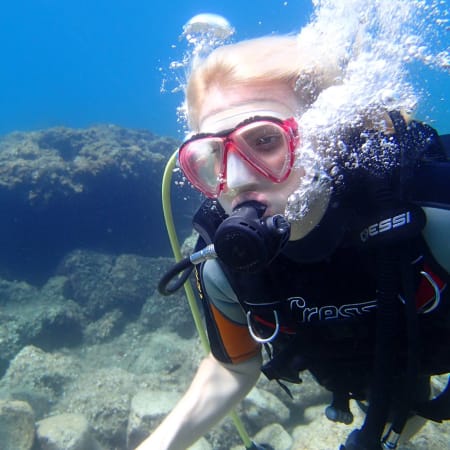 2-Hour Beginner Scuba Diving in Catania's Cyclopean Isles