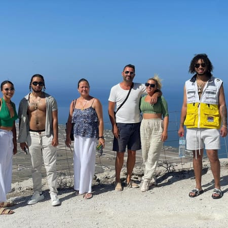 5-Hour Santorini Tour with Beaches, Pyrgos, and Oia Sunset