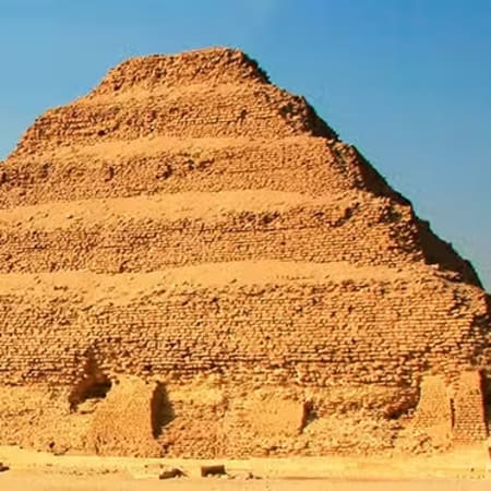 8-Hour Pyramids of Giza Tour with Saqqara and Memphis