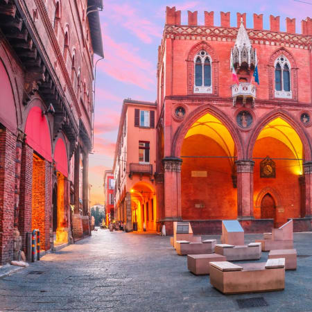 2-Hour Bologna Private Walking Tour with a Local