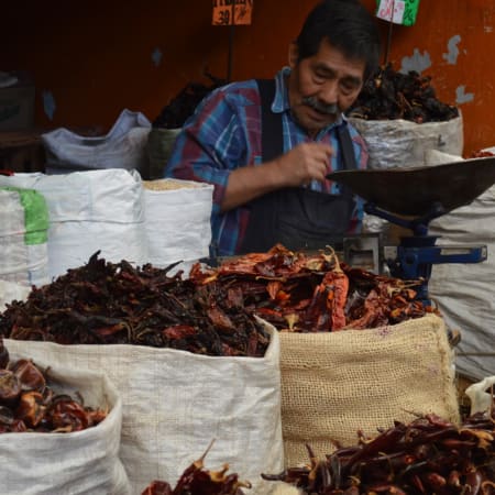3-Hour Cholula Market and Cooking Tour with Traditional Snacks