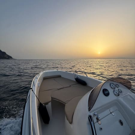 8-Hour Private Boat Tour to Capri and the Amalfi Coast from Stabia