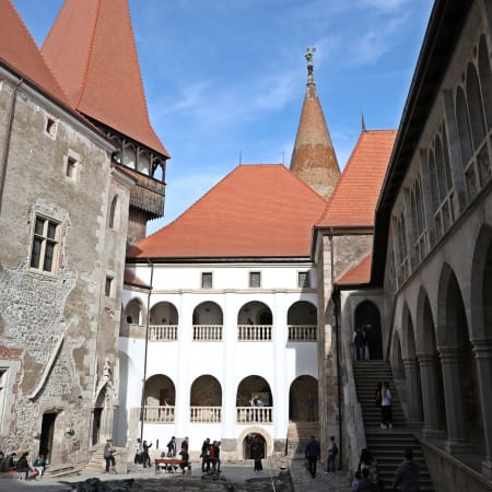 11-Hour Corvin Castle Tour from Oradea with Gothic Architecture