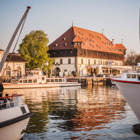 8-Hour Lake Bodensee Sightseeing Tour with Reichenau and Zeppelin Museum