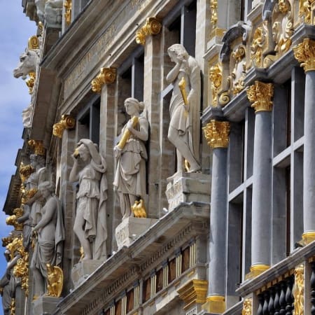 3-Hour Walking Tour of Brussels with Street Art and Belgian Delicacies