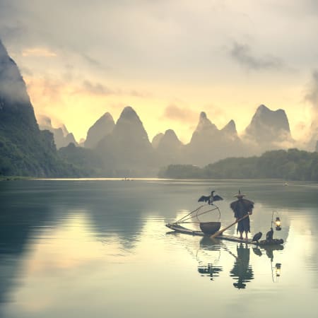 Full-Day Li River Cruise and Yangshuo Tour with West Street Free Time