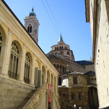 2-Hour Bergamo Walking Tour with Piazza Vecchia and Basilica Visit