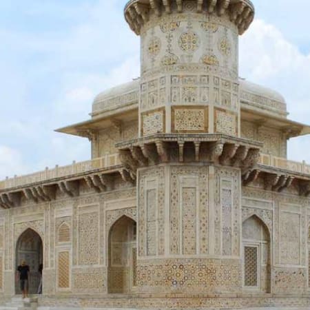 6-Day Golden Triangle Tour with Khajuraho and Orchha from Delhi