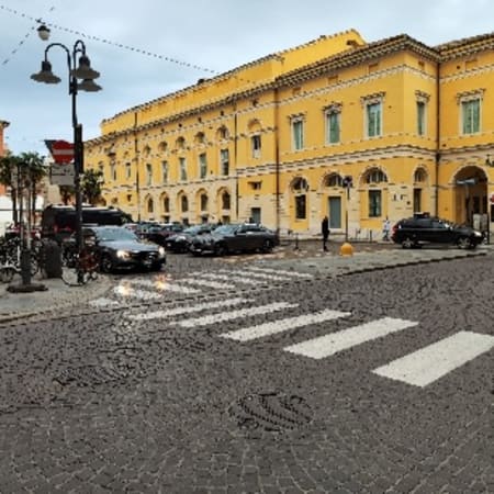 1-Hour Sunset Walking Tour in Ravenna with Aperitif