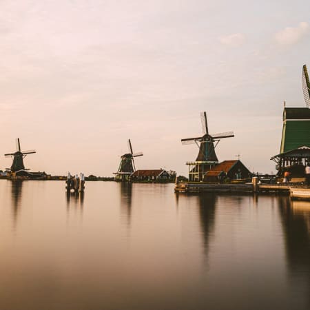 2-Day Dutch Culture Tour from Amsterdam with Zaanse Schans and Giethoorn