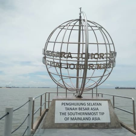 8-Hour Kukup and Tanjung Piai Tour with Seafood Lunch