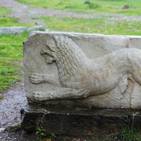 10-Hour Ancient Messene Private Tour with Corinth Canal and Kalamata