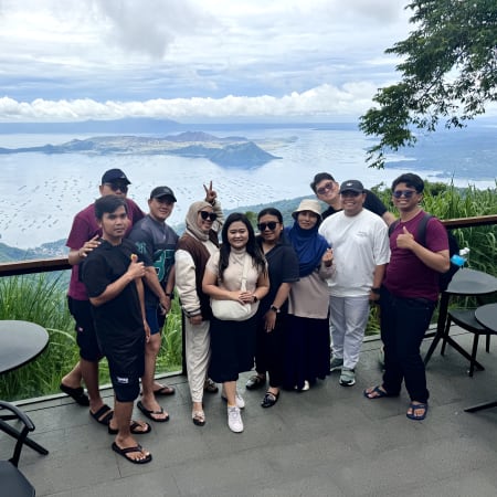1-Day Tagaytay Tour from Manila with Taal Lake Boating