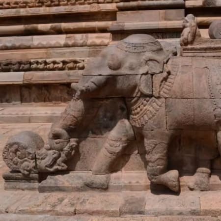 15-Hour Chola Heritage Tour from Pondicherry with UNESCO Temples