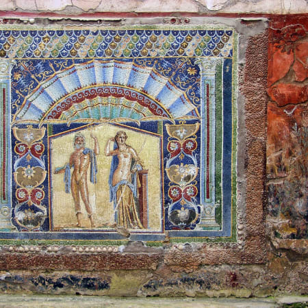 2-Hour Herculaneum Archaeological Tour with Ancient Beach Visit