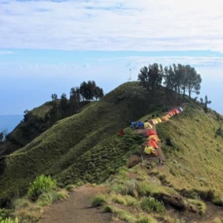 3-Day Mount Rinjani Trek in Lombok with Summit and Crater Rims