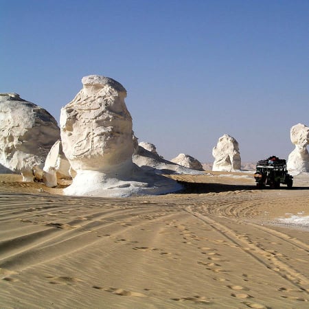 1-Day White Desert Safari from Cairo with Bahariya Oasis