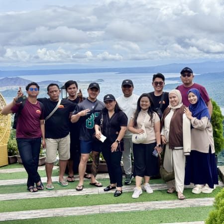 1-Day Tagaytay Tour from Manila with Taal Lake Boating